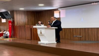 İzmir Büyükşehir Belediyesi’nin düzenlediği “Yerel Yönetimlerde Evde Bakım Hizmetleri Çalıştayı”nda,