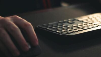 Jandarma Genel Komutanlığı: Diyarbakır’da öldürülen öğretmenin faili Almanya’da yakalanarak Türkiye’ye getirildi Jandarma Suç Araştırma Timi (JASAT), Diyarbakır’ın Çermik ilçesinde görev yapan öğretmen