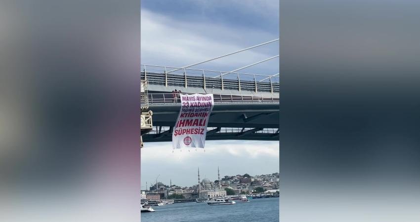 Kadın Cinayetlerini Durduracağız Platformu, Haliç Köprüsü’ne üzerinde “Mayıs ayında 33