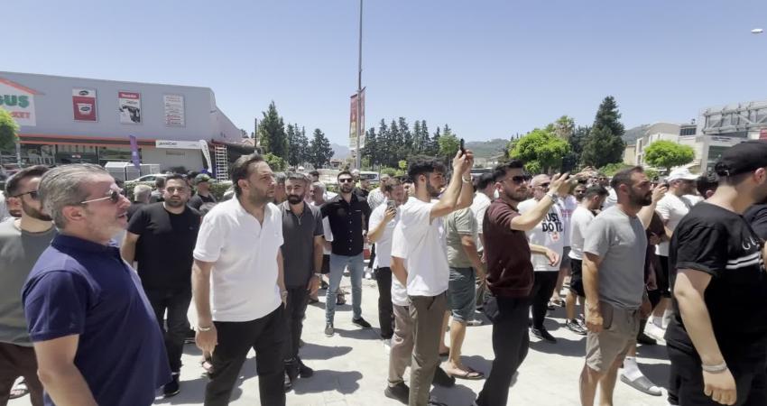 Marmaris Kapalı Çarşı esnafı, çarşının üstünün açılmasına ilişkin projenin ticareti