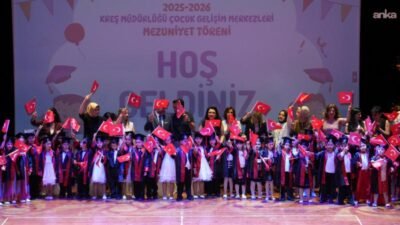Kartal Belediyesi bünyesindeki kreşlerden mezun olan minik öğrenciler, eğitim hayatlarındaki