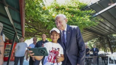 CHP Genel Başkanı Kemal Kılıçdaroğlu, İstanbul’dan Ankara’ya dönüşü sırasında mola