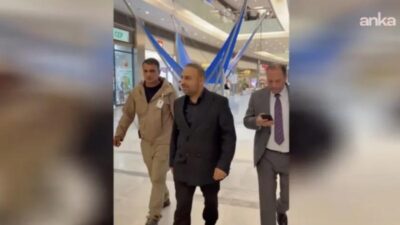 Afyonkarahisar’daki bir alışveriş merkezinde iş yerlerini denetliyormuş gibi görüntülerinin sosyal