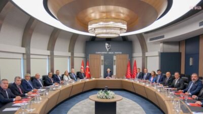 Bugün yapılan CHP MYK toplantısında CHP’deki son gelişmeleri değerlendiren CHP