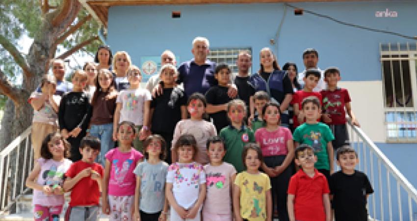 İzmir Kiraz’daki Mersinlidere İlkokulu öğrencileri, İzmir Büyükşehir Belediyesi tarafından düzenlenen
