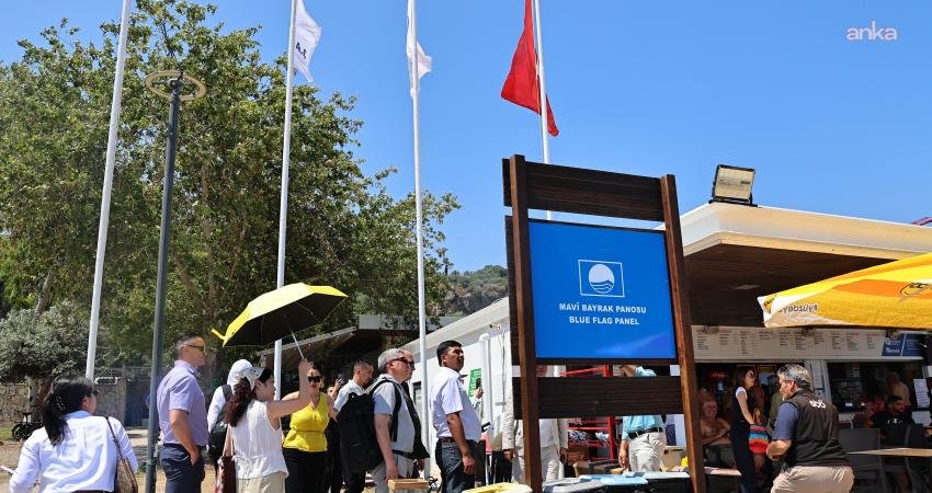 Dünyada en fazla Mavi Bayraklı plaja sahip kentlerden Antalya’da yürütülen