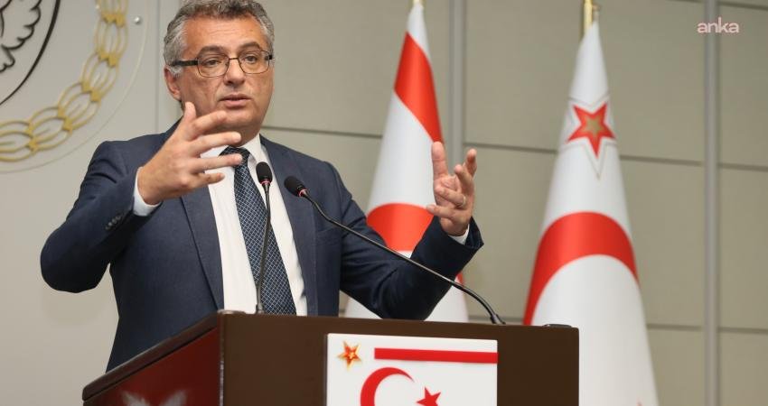 KKTC Cumhurbaşkanı Tufan Erhürman, Siyasi Partiler Konseyi toplantısının ardından yaptığı