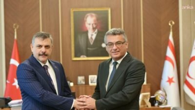 KKTC Cumhurbaşkanı Tufan Erhürman, İçişleri Bakanı Mustafa Çiftçi ve beraberindeki