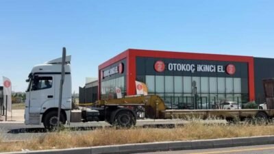 Koç Holding bünyesindeki Otokoç firmasının Diyarbakır’daki bayisine silahlı saldırı Koç Holding bünyesindeki Otokoç firmasının Diyarbakır'daki bayisine silahlı saldırı düzenlendi.