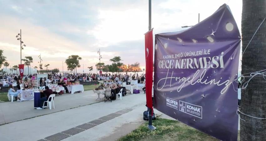 Konak Belediyesi’nin Gece Kermesi, Karantina Meydanı’nda başladı. Yaz boyu her