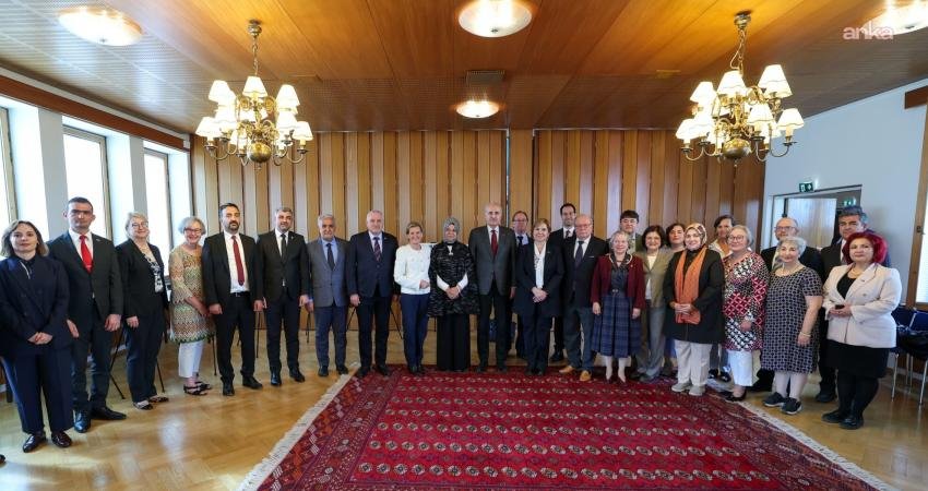 Kurtulmuş, Helsinki’de Finlandiya İslam Cemaatini ziyaret etti TBMM Başkanı Numan Kurtulmuş, resmi ziyaretleri kapsamında bulunduğu Helsinki'de Finlandiya