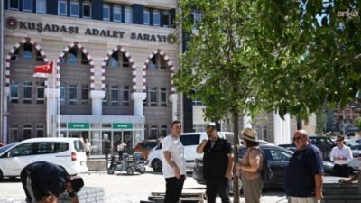 Kuşadası Belediyesi Başkan Vekili Tahsin Demirtaş, Fen İşleri Müdürlüğü tarafından Cumhuriyet