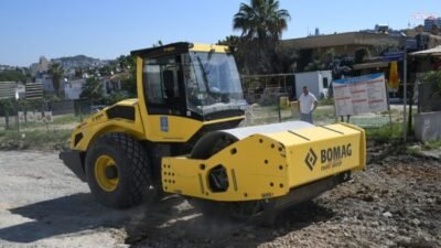 Kuşadası Belediyesi, daha konforlu bir ulaşım için farklı mahallelerde yürüttüğü