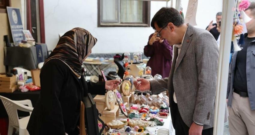 Kütahya Belediye Başkanı Eyüp Kahveci, Germiyan Festivali’nin ikinci gününde vatandaşlarla bir