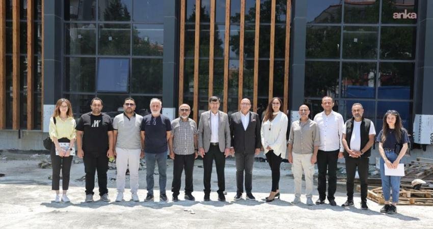 Kütahya Belediye Başkanı Eyüp Kahveci, Alipaşa Mahallesi’nde yapımı devam eden