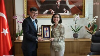 Kütahya Belediye Başkanı Eyüp Kahveci, Uşak Belediyesi’ni ziyaret ederek Belediye