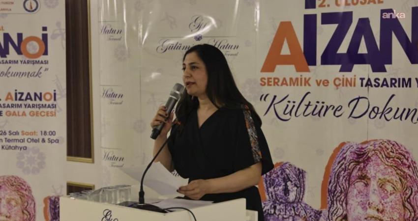 Kütahya, "Kültüre Dokunmak" temasıyla düzenlenen II. Ulusal Aizanoi Çini ve