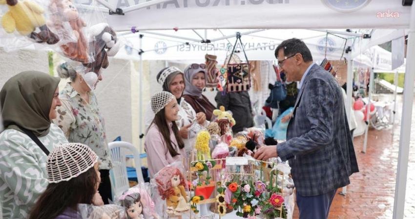 Kütahya Belediyesi ile Kütahya Kent Konseyi iş birliğiyle düzenlenen Kütahya Kadın
