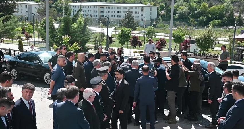 Milli Eğitim Bakanı Yusuf Tekin, yarın yapılacak LGS’ye 1 milyon