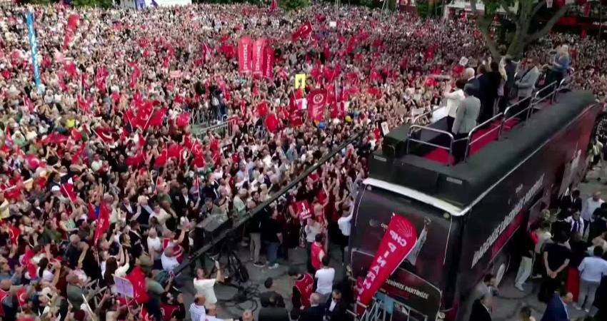 CHP Grup Başkanı Özgür Özel, istinafın mutlak butlan kararının ardından