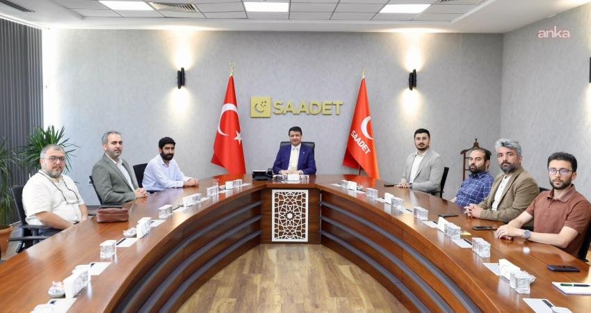 Saadet Partisi Genel Başkanı Mahmut Arıkan, Filistin Destekçileri Platformu üyeleri