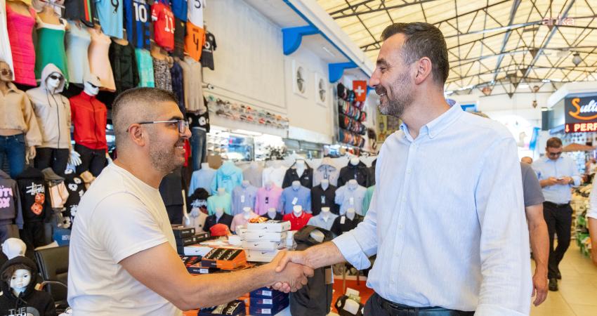 Manavgat Belediye Başkan Vekili Mehmet Çiçek, Manavgat’ta faaliyet gösteren esnaflarla