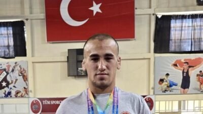 Manavgat Belediyesi Güreş Kulübü sporcusu Müslüm Berat Aslan, Çorum’da düzenlenen İşitme