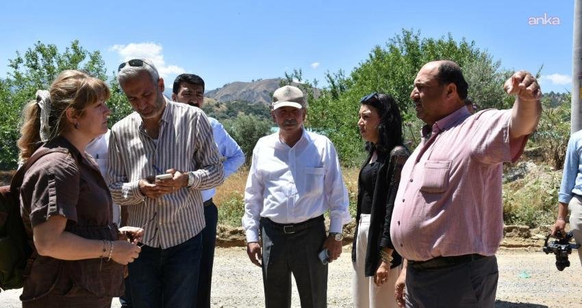 Manisa Büyükşehir Belediyesi, Salihli ilçesinde selin izlerini silmek amacıyla tüm birimleriyle