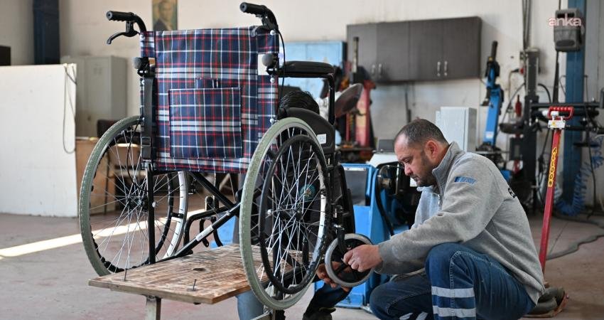 Manisa Büyükşehir Belediyesi, engelli vatandaşların şehir içindeki hareket özgürlüğünü kesintisiz sürdürebilmeleri