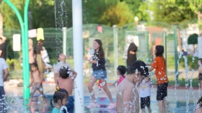 Manisa Büyükşehir Belediyesi, okulların yaz tatiline girmesiyle Atatürk Kent Parkı