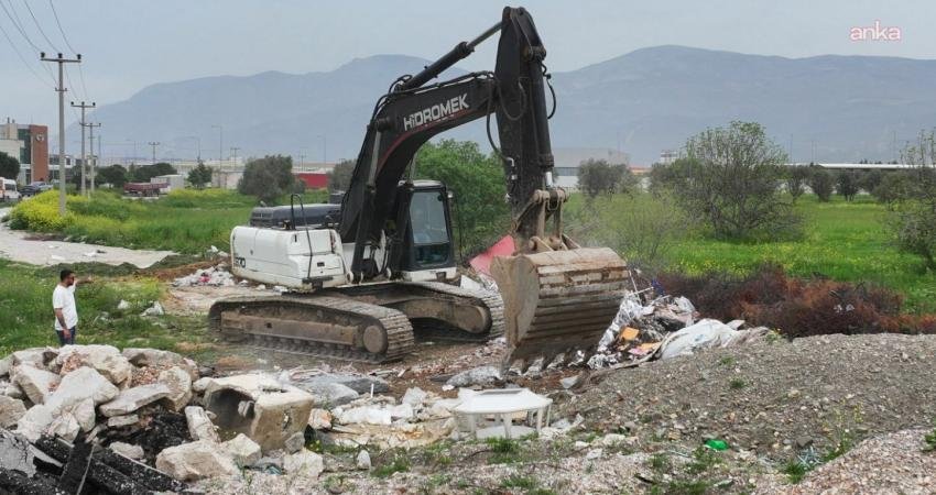 Muradiye Organize Sanayi Bölgesi’nde (MUOSB) kaçak moloz dökülen alan, Manisa