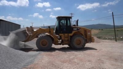 Balıkesir Büyükşehir Belediyesi, yol yapım, bakım ve onarım çalışmaları kapsamında