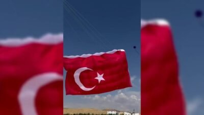 Mardinli uçurtma ustası Zahit Mungan, A Milli Futbol Takımı'nın yarın
