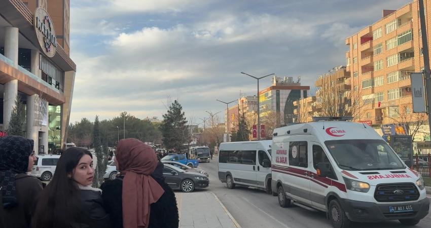 Mardin'in Derik ilçesinde akraba iki aile arasında arazi anlaşmazlığı nedeniyle