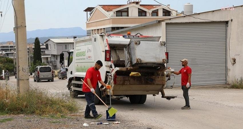 Menderes Belediyesi ekipleri, Kurban Bayramı tatili boyunca yoğunluk artışı yaşanan