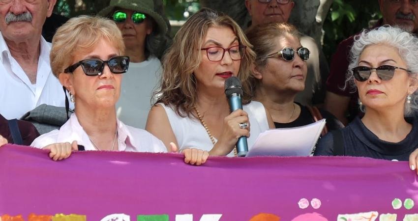 Menteşe Kadın Platformu’ndan süresiz nafaka iptaline tepki Muğla’da Menteşe Kadın Platformu üyeleri, Anayasa Mahkemesi’nin süresiz nafakayı iptal