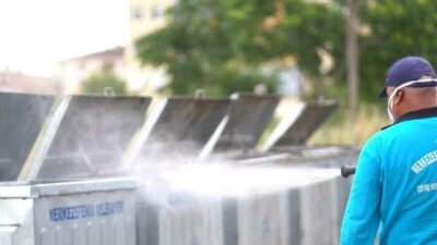 Merkezefendi Belediyesi, yaz aylarında ortaya çıkan sinek ve karasinek gibi