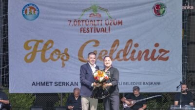 Mezitli Belediyesi tarafından bu yıl 7’ncisi düzenlenen Örtüaltı Üzüm Festivali,