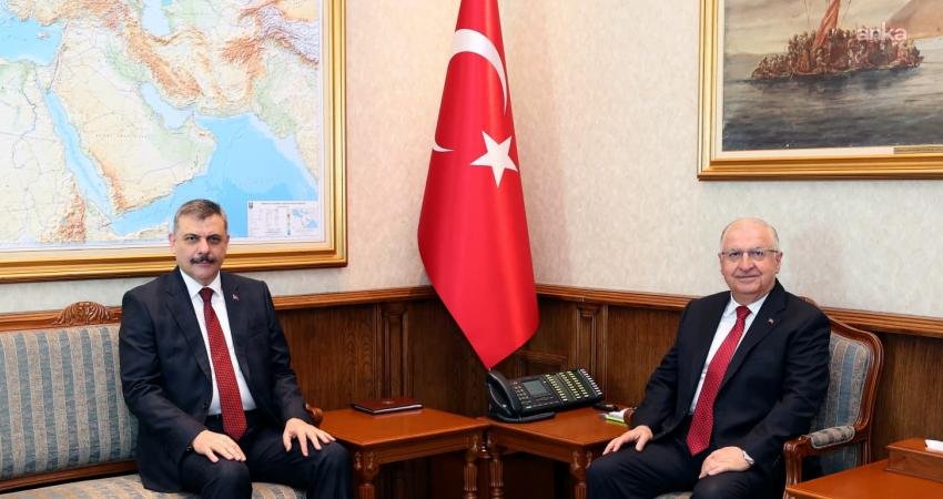 Milli Savunma Bakanı Yaşar Güler, İçişleri Bakanı Mustafa Çiftçi ile