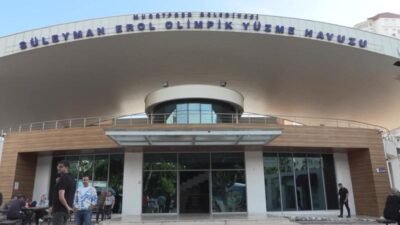 Muratpaşa Belediye Başkanı Ümit Uysal, Süleyman Erol Olimpik Yüzme Havuzu