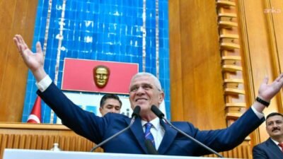 İYİ Parti Genel Başkanı Müsavat Dervişoğlu, "YKS'ye girecek bütün evlatlarımıza