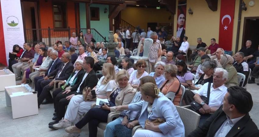 Nazım Hikmet, Osmangazi’de şiirler ve şarkılarla anıldı Büyük şair Nazım Hikmet, 63'üncü ölüm yılında Osmangazi’de düzenlenen özel
