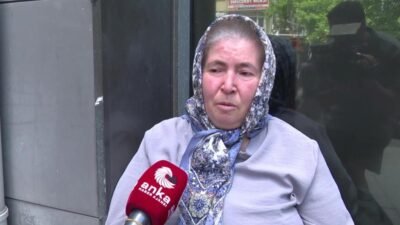 Mülakat mağduru öğretmenler ile özel sektörde çalışan öğretmenlerin anneleri, polis
