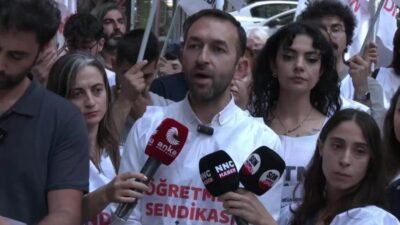 Özel Sektör Öğretmenleri Sendikası ile mülakat mağduru öğretmenlerin ailelerinden oluşan