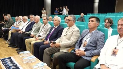Osmangazi Belediyesi, Bursa’nın simgelerinden olan kılıç-kalkan oyununun korunması ve gelecek
