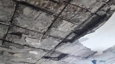 Osmaniye'nin Sumbas ilçesinde kızı ve engelli oğluyla birlikte yaşayan Ayşe