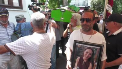 Hayatını kaybeden oyuncu Ece İrtem, Aydın'ın Kuşadası ilçesinde düzenlenen cenaze