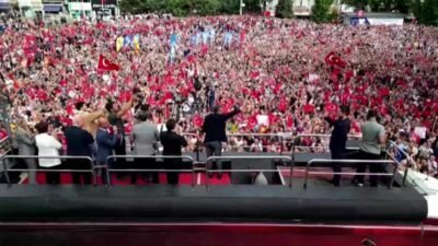 CHP Grup Başkanı Özgür Özel, Lüleburgaz Halk Buluşması'nda "Bizim başlangıcımız,
