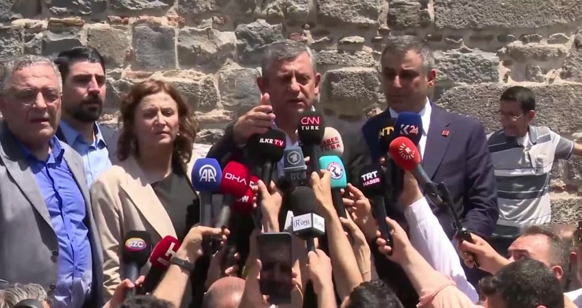 CHP Grup Başkanı Özgür Özel, Diyarbakır ziyareti nedeniyle eski HDP