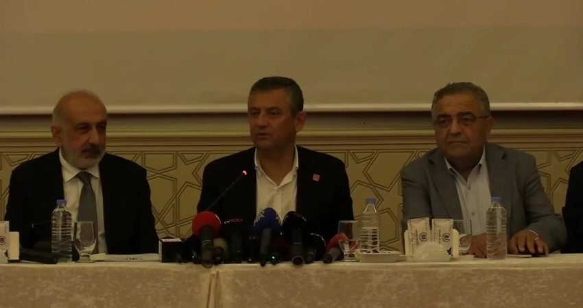 CHP Grup Başkanı Özgür Özel, Diyarbakır’da sivil toplum kuruluşu temsilcileriyle